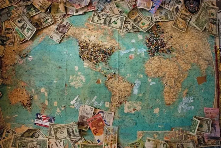The Saudi petrodollar collapse.